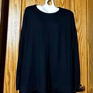 NWT women’s Time and Tru navy tunic